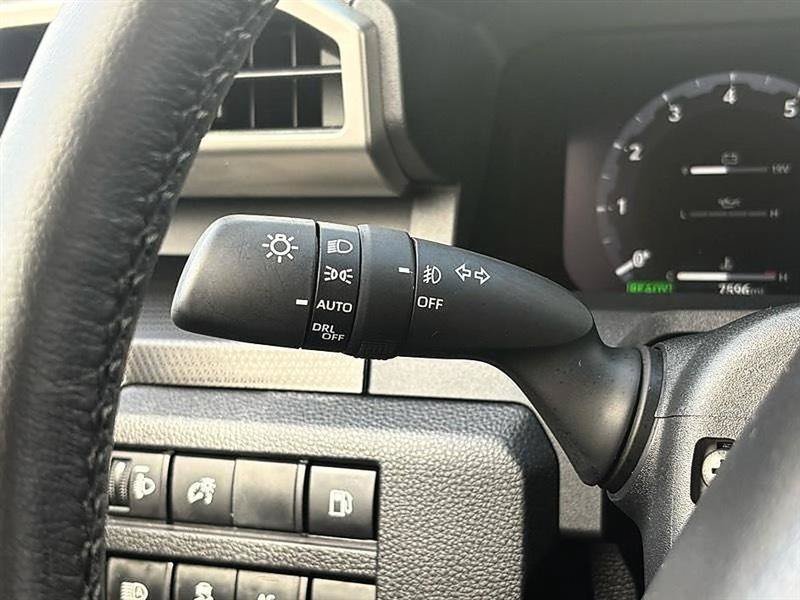 Used 2025 Toyota 4Runner Limited AWD/4WD image 26