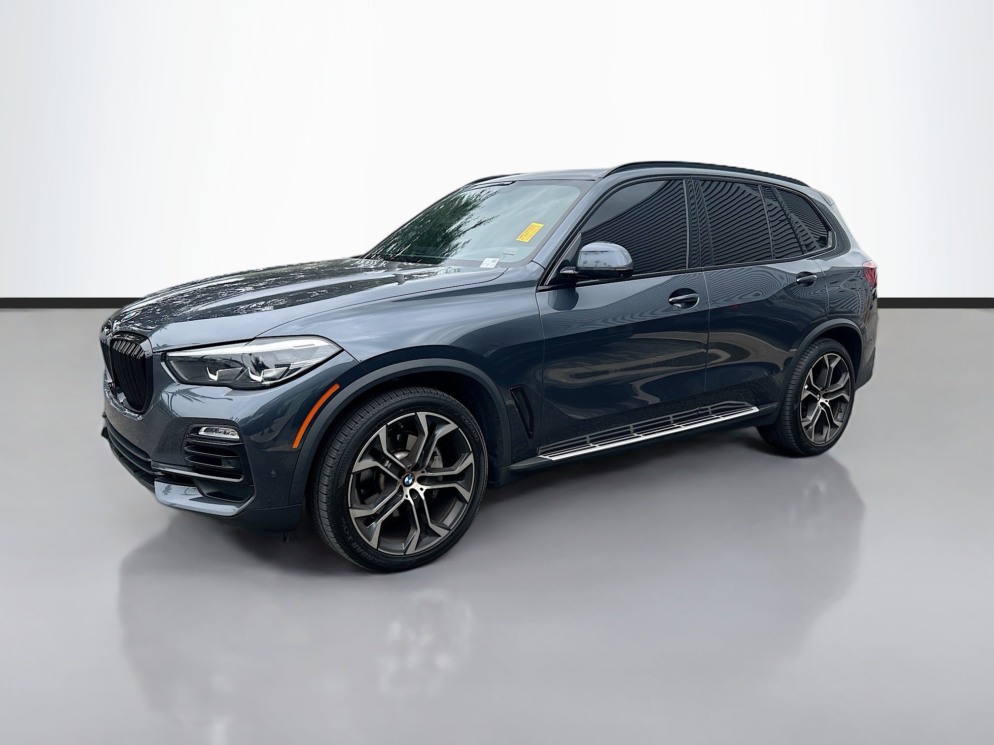 Used 2021 BMW X5 sDrive40i w/ Premium Package 2