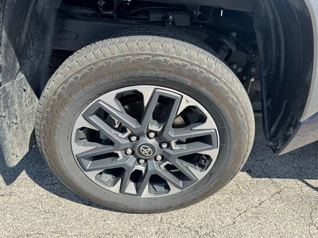 Used 2026 Toyota Tundra Limited AWD/4WD image 43