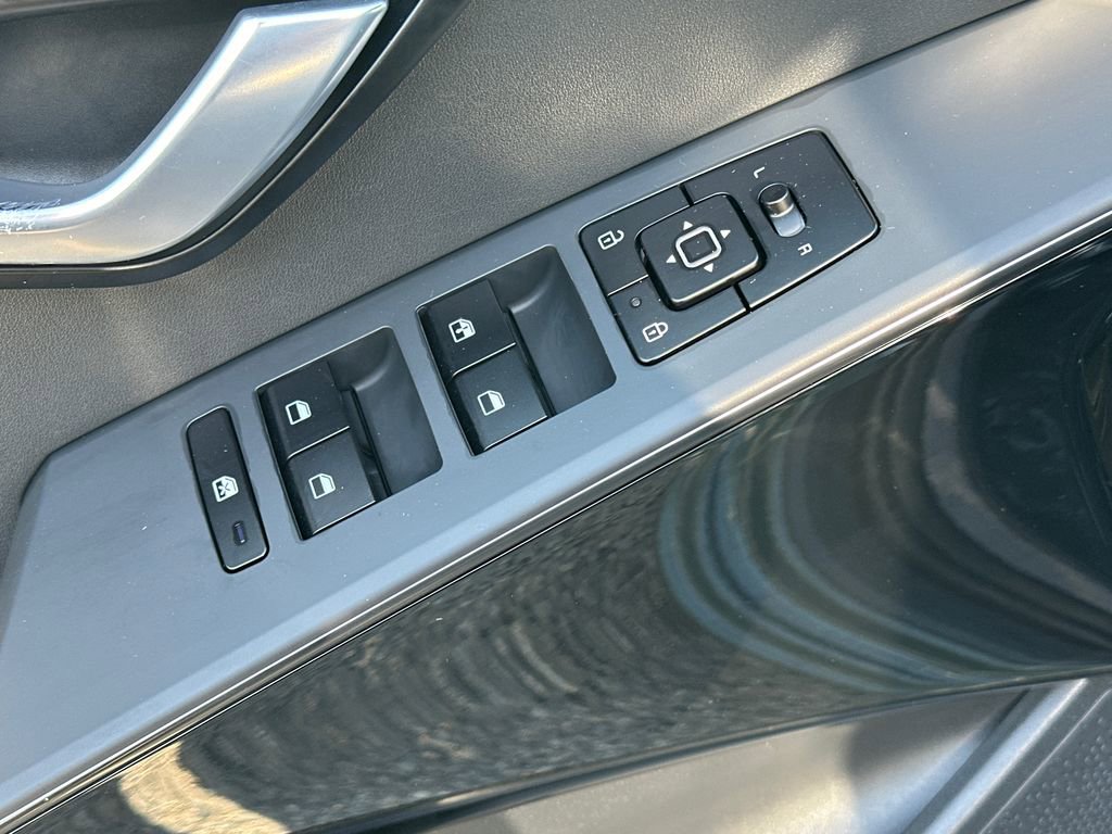 Certified 2023 Kia Niro Wind w/ Wind Preserve Package FWD image 21