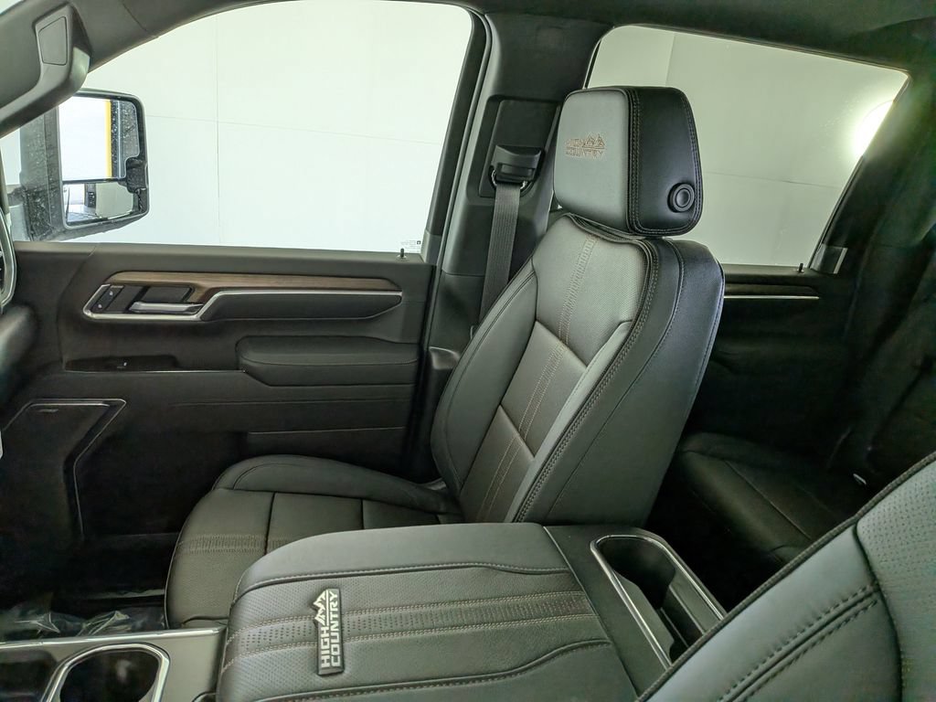 New 2026 Chevrolet Silverado 3500 High Country w/ High Country Premium Package AWD/4WD image 25