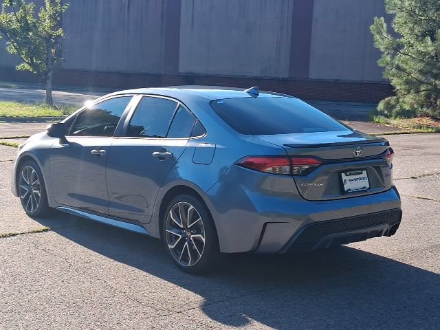 Used 2022 Toyota Corolla XSE FWD image 3
