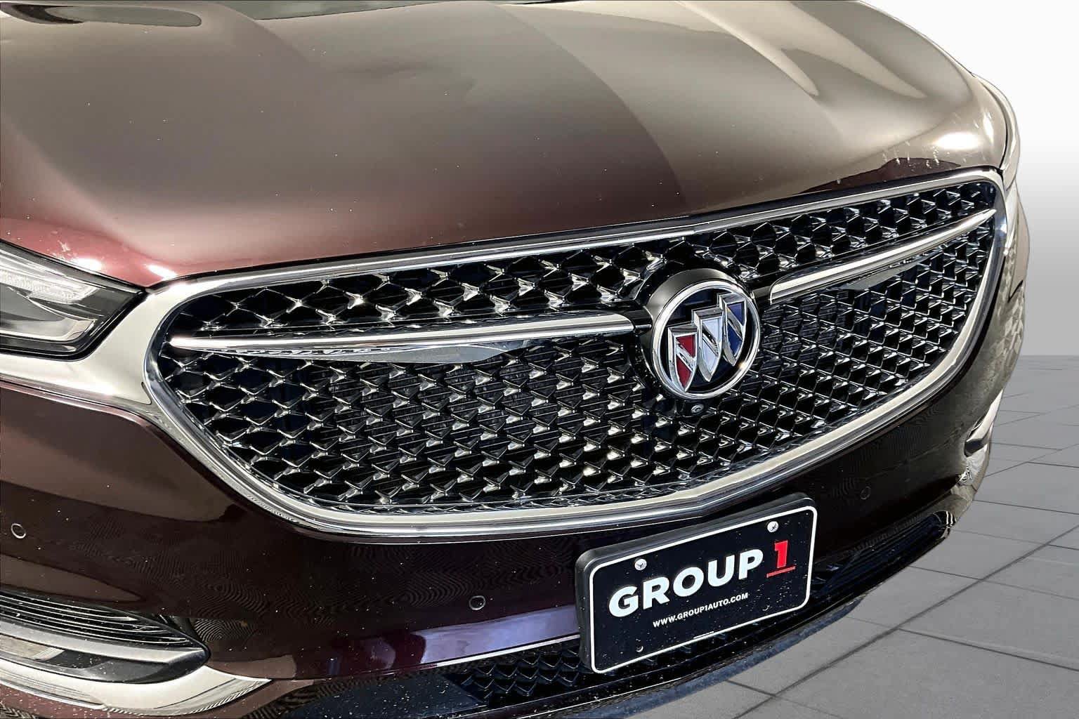 Used 2020 Buick Enclave Avenir w/ Avenir Technology Package AWD/4WD image 29