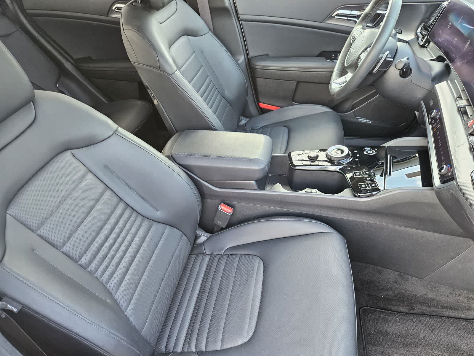 Certified 2025 Kia Sportage SX Prestige AWD/4WD image 12