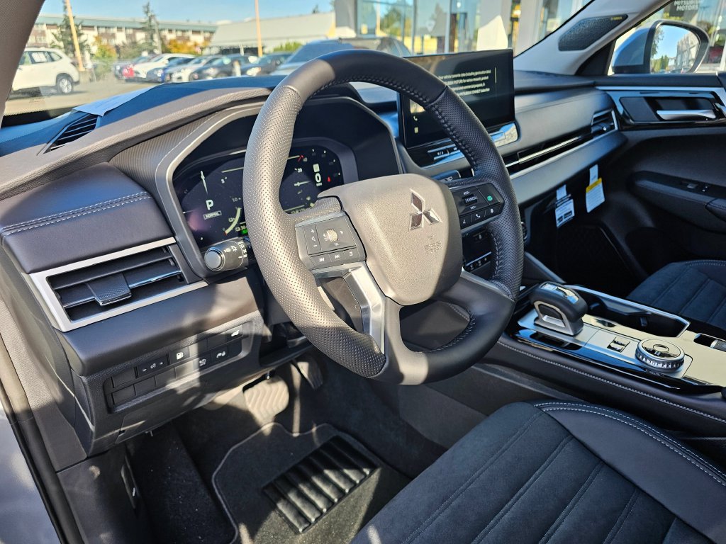 New 2026 Mitsubishi Outlander SE AWD/4WD image 18