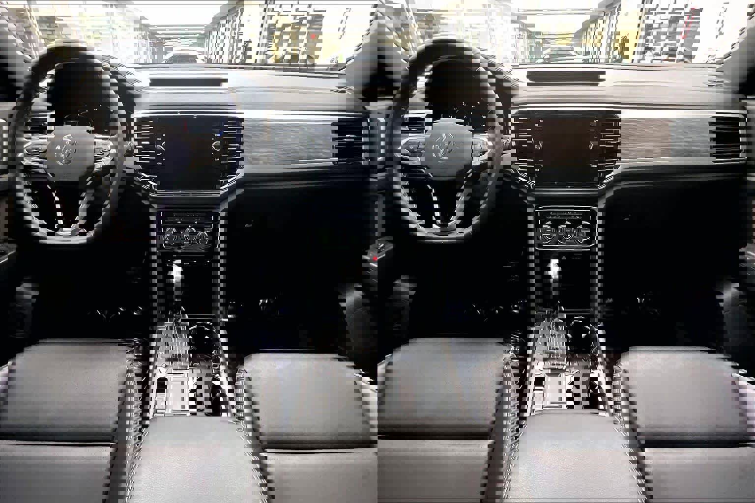 Used 2023 Volkswagen Atlas Cross Sport SE w/ Panoramic Sunroof Package image 15