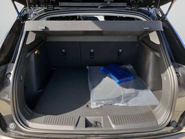 New 2026 Chevrolet Trax LT w/ Driver Confidence Package FWD image 28