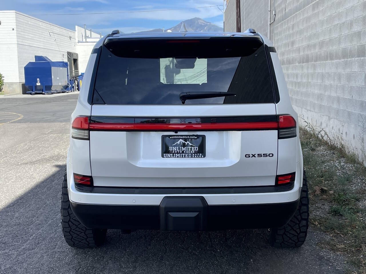 Used 2026 Lexus GX 550 w/ Cold Area Package AWD/4WD image 9