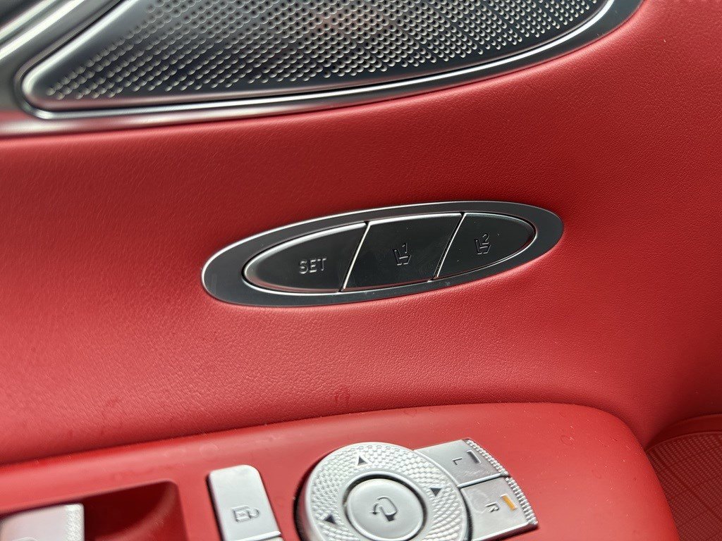 Used 2022 Genesis GV70 3.5T Sport w/ Sport Prestige Package image 8