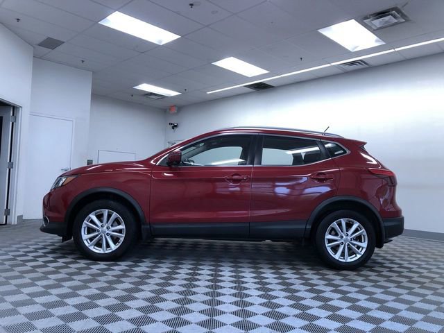 Used 2017 Nissan Rogue Sport SV w/ SV Premium Package AWD/4WD image 3