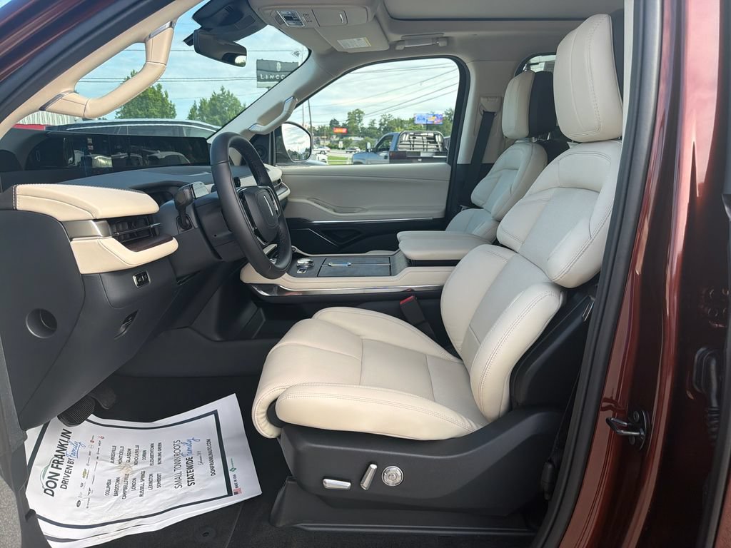 New 2027 Lincoln Navigator L Reserve w/ Jet Appearance Package AWD/4WD image 14