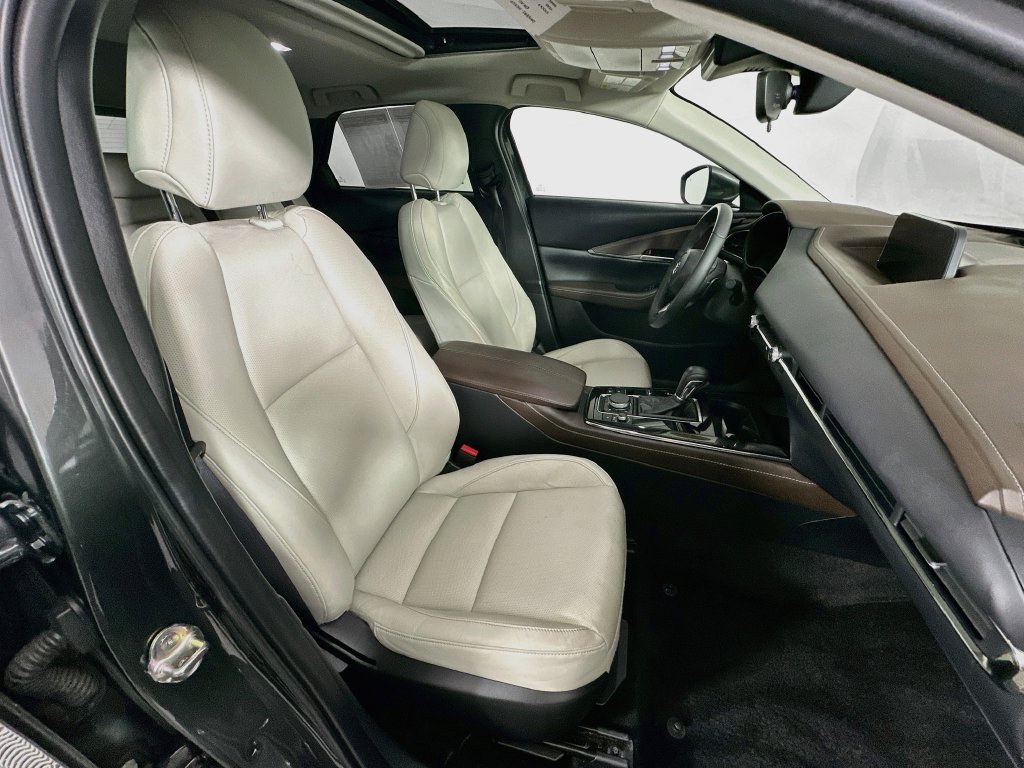 Certified 2023 MAZDA CX-30 AWD 2.5 S w/ Premium Package image 36