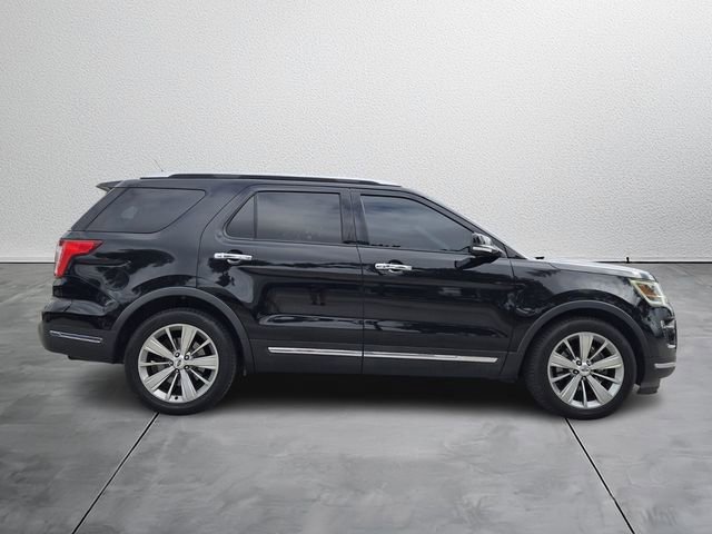 Used 2018 Ford Explorer Limited FWD image 5