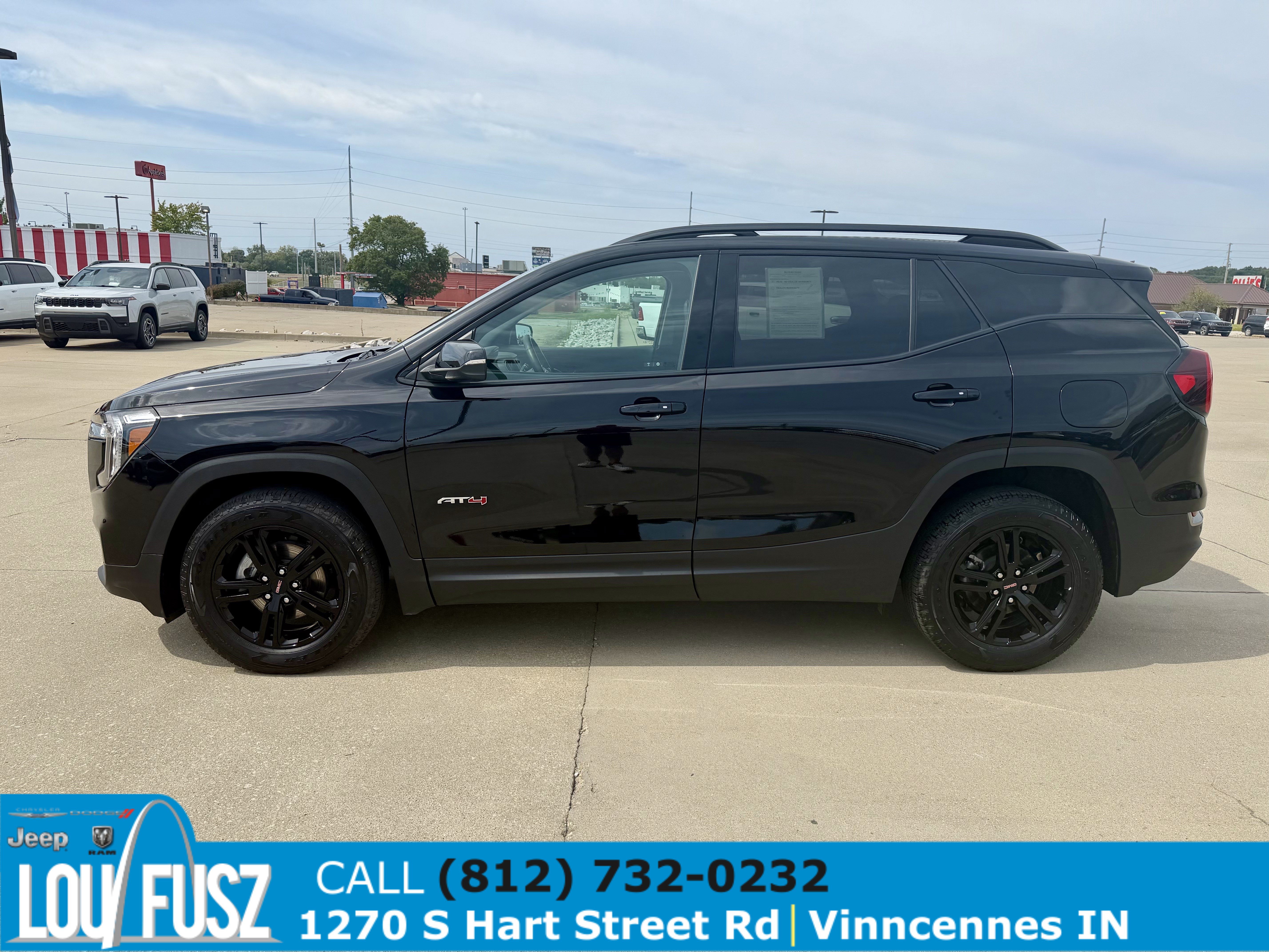 Used 2024 GMC Terrain AT4 AWD/4WD image 4
