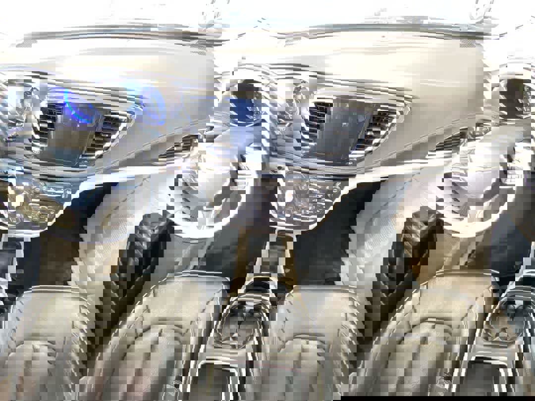 Used 2018 Chrysler Pacifica Limited image 24