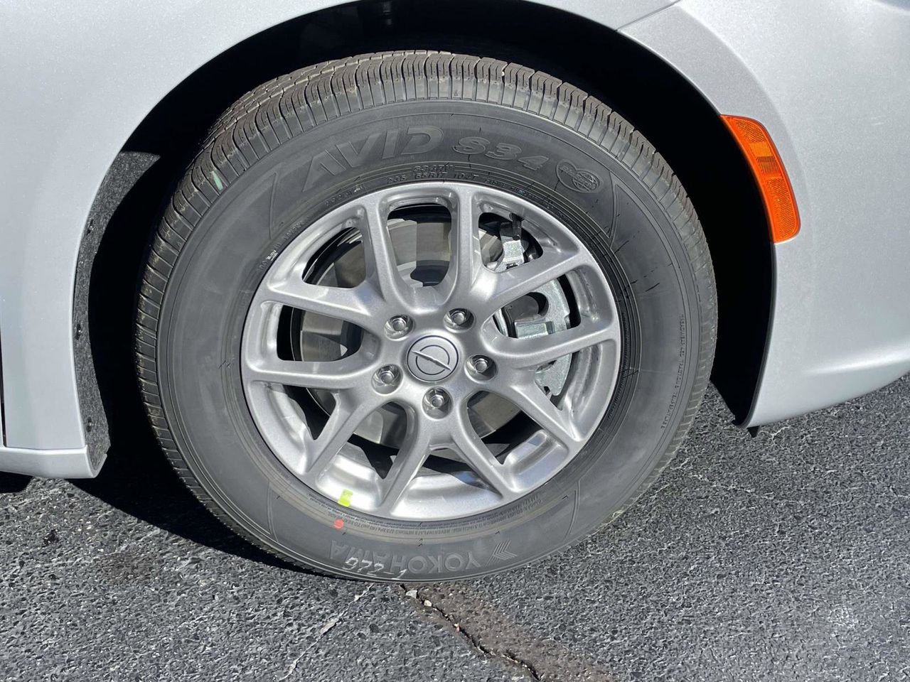 New 2026 Chrysler Pacifica Select FWD image 36