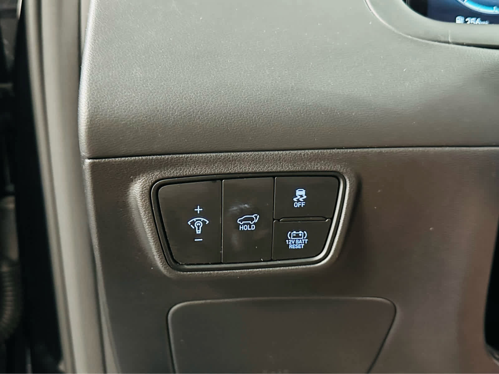 Used 2022 Hyundai Tucson Limited image 12