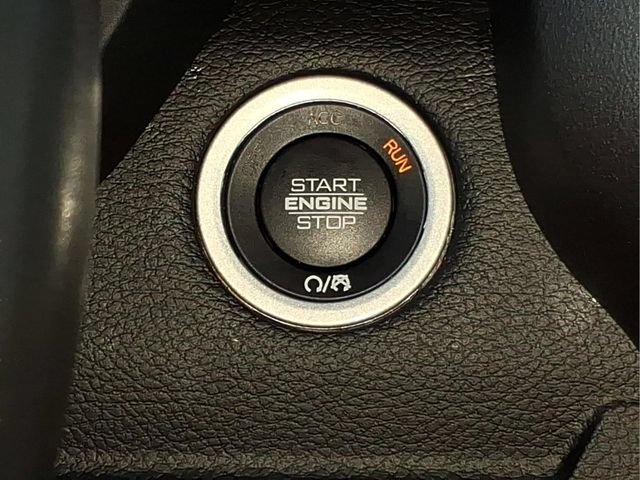 Used 2022 RAM 1500 Laramie w/ Sport Appearance Package AWD/4WD image 19