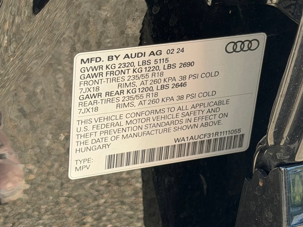 Used 2024 Audi Q3 2.0T Premium w/ Convenience Package AWD/4WD image 29