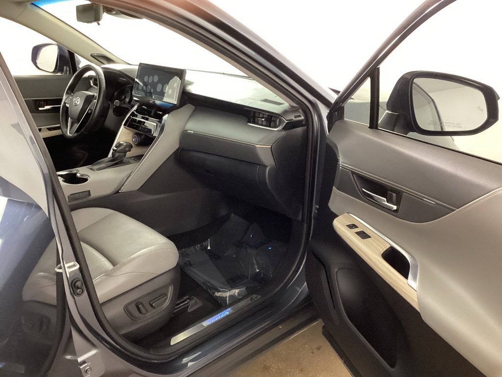 Used 2021 Toyota Venza Limited AWD/4WD image 19