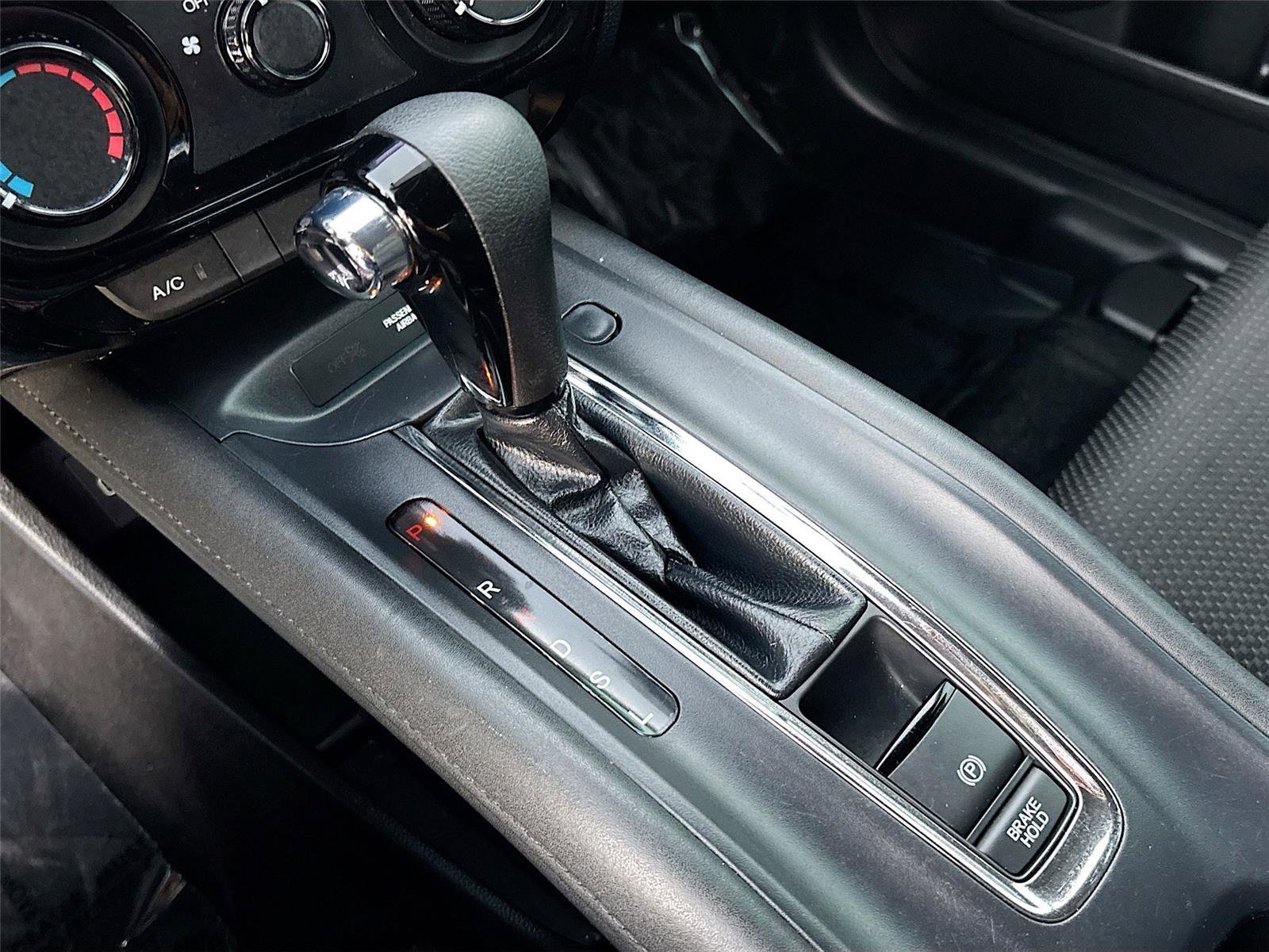 Used 2021 Honda HR-V LX image 17