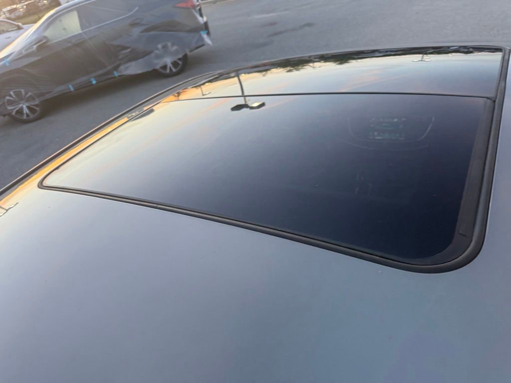 Used 2018 Buick LaCrosse Essence w/ Sun and Shade Package image 6