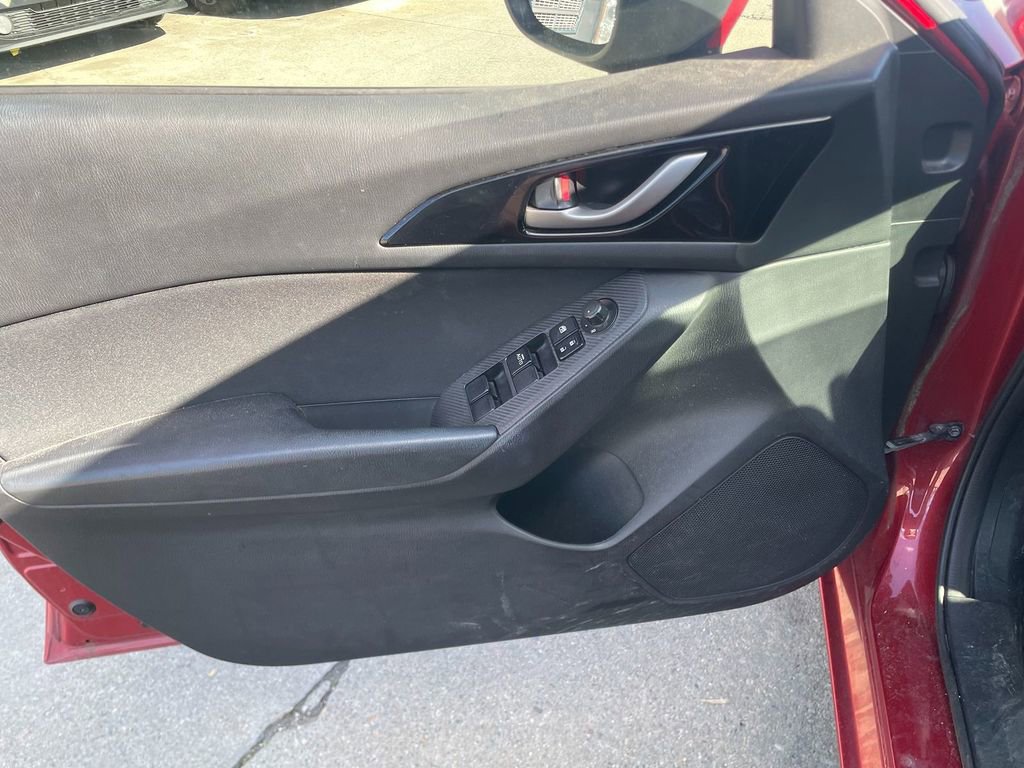 Used 2014 MAZDA MAZDA3 i Touring w/ Moonroof Package 1 FWD image 11