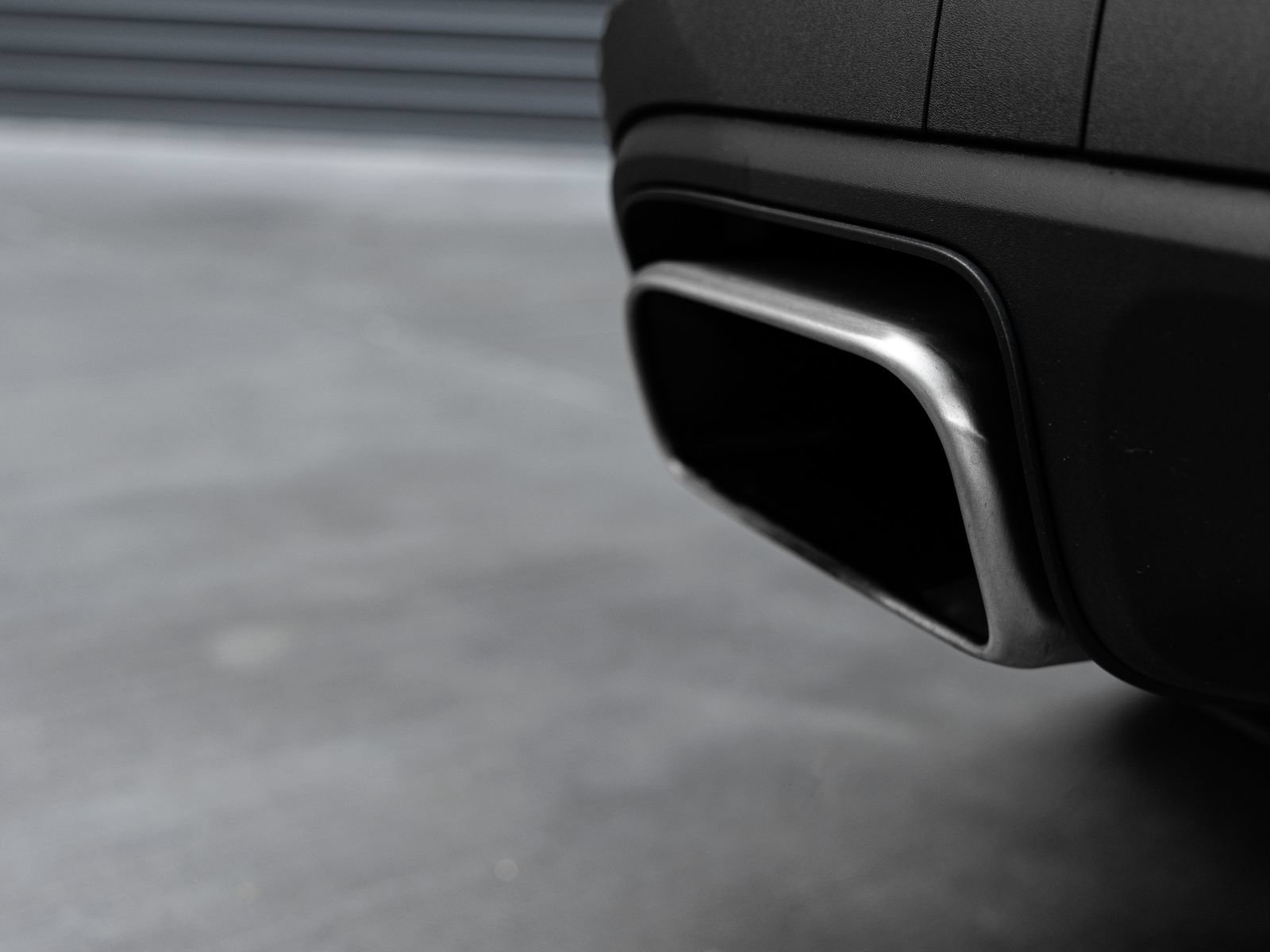Certified 2025 Porsche Cayenne AWD/4WD image 27