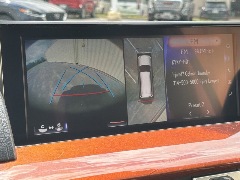 Used 2019 Lexus LX 570 4WD w/ Luxury Package image 19