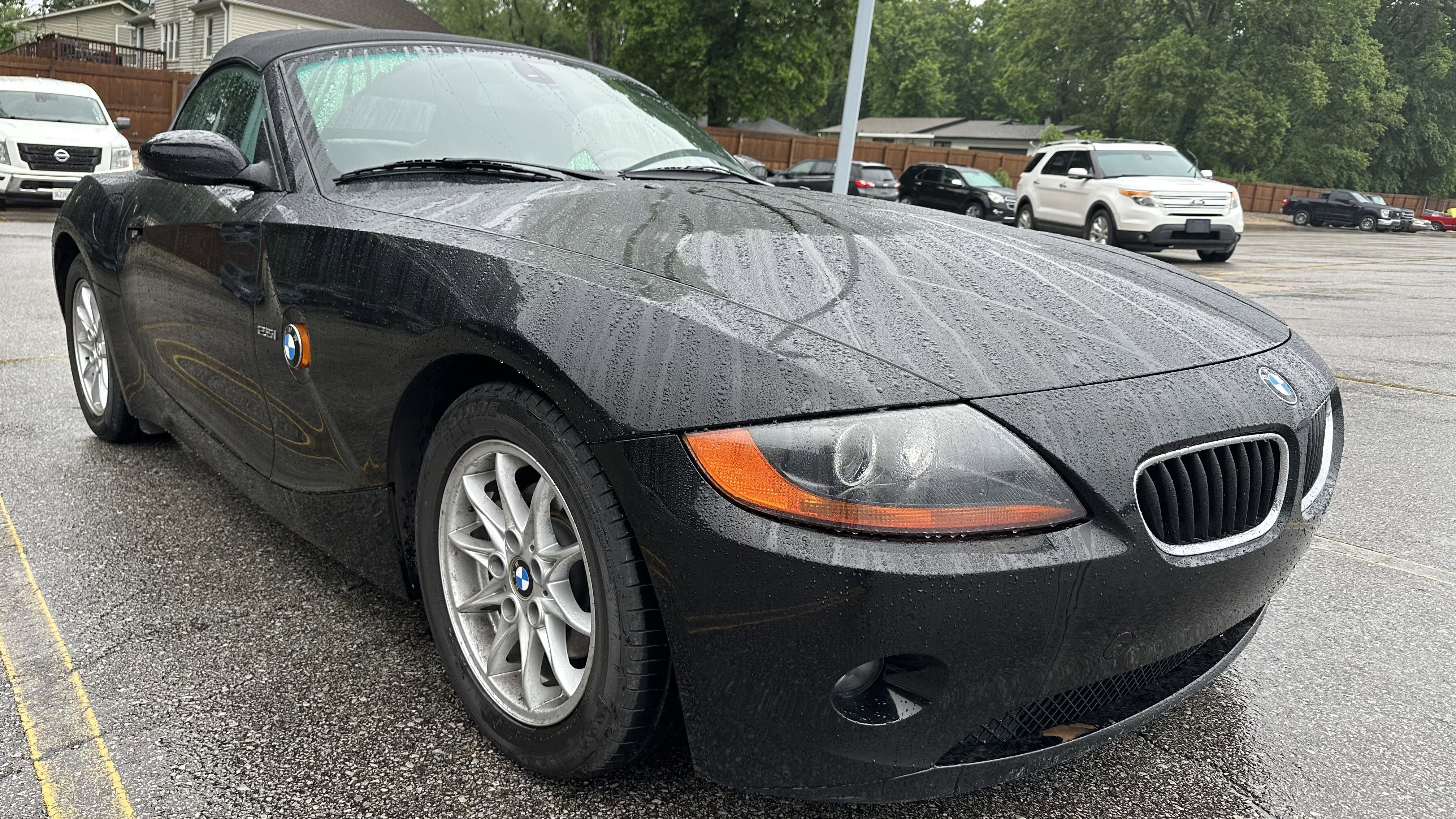 Used 2003 BMW Z4 2.5i RWD image 2