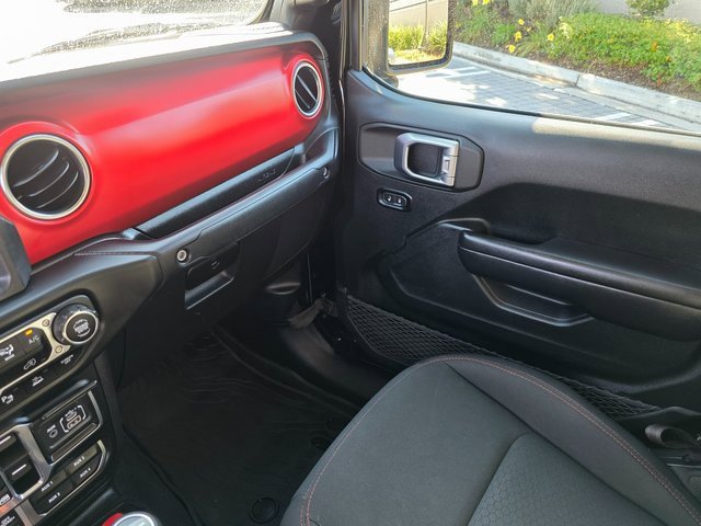 Used 2020 Jeep Gladiator Rubicon image 39