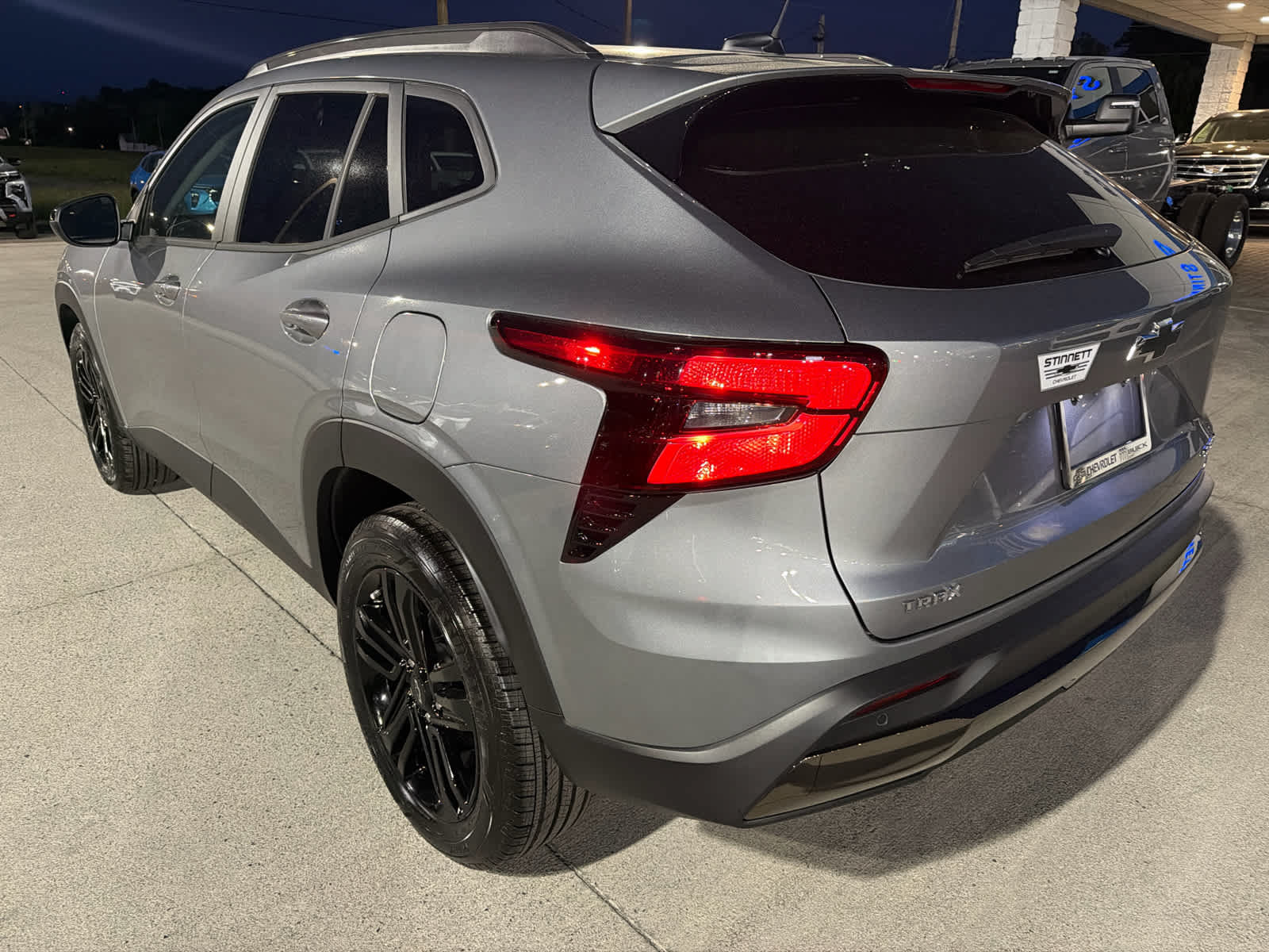 New 2026 Chevrolet Trax ACTIV w/ Sunroof Package FWD image 6