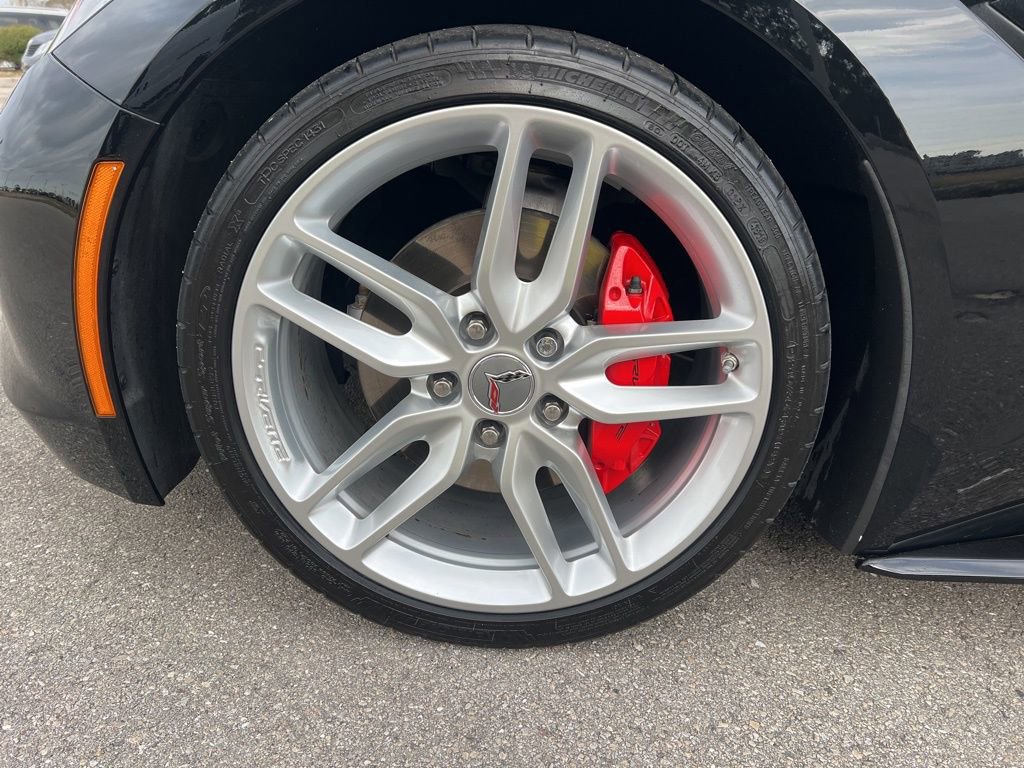 Used 2019 Chevrolet Corvette Stingray Coupe w/ 1LT image 30