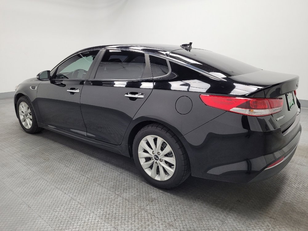 Used 2018 Kia Optima LX w/ 17" Alloy Wheels Package image 3