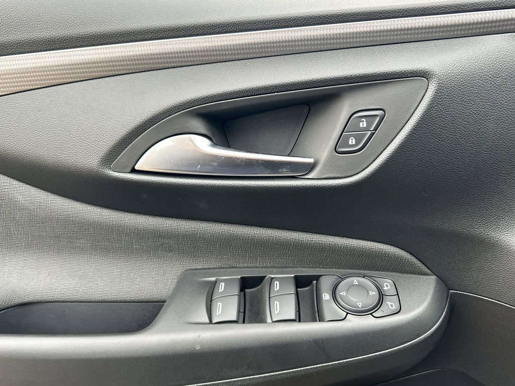 New 2026 Buick Envista Sport Touring FWD image 24