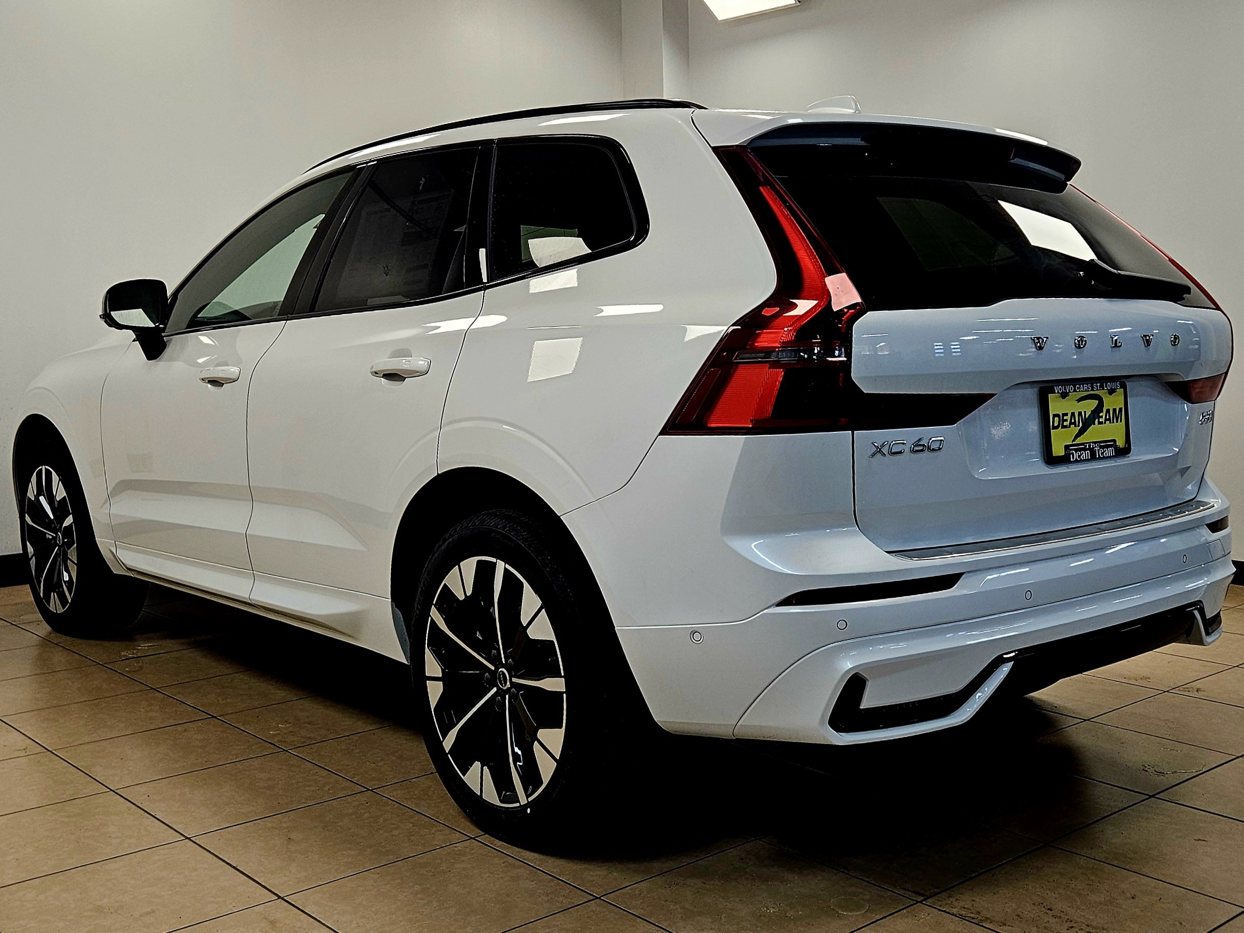 New 2026 Volvo XC60 B5 Plus w/ Climate Package image 6