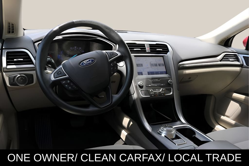 Used 2020 Ford Fusion SE FWD image 13