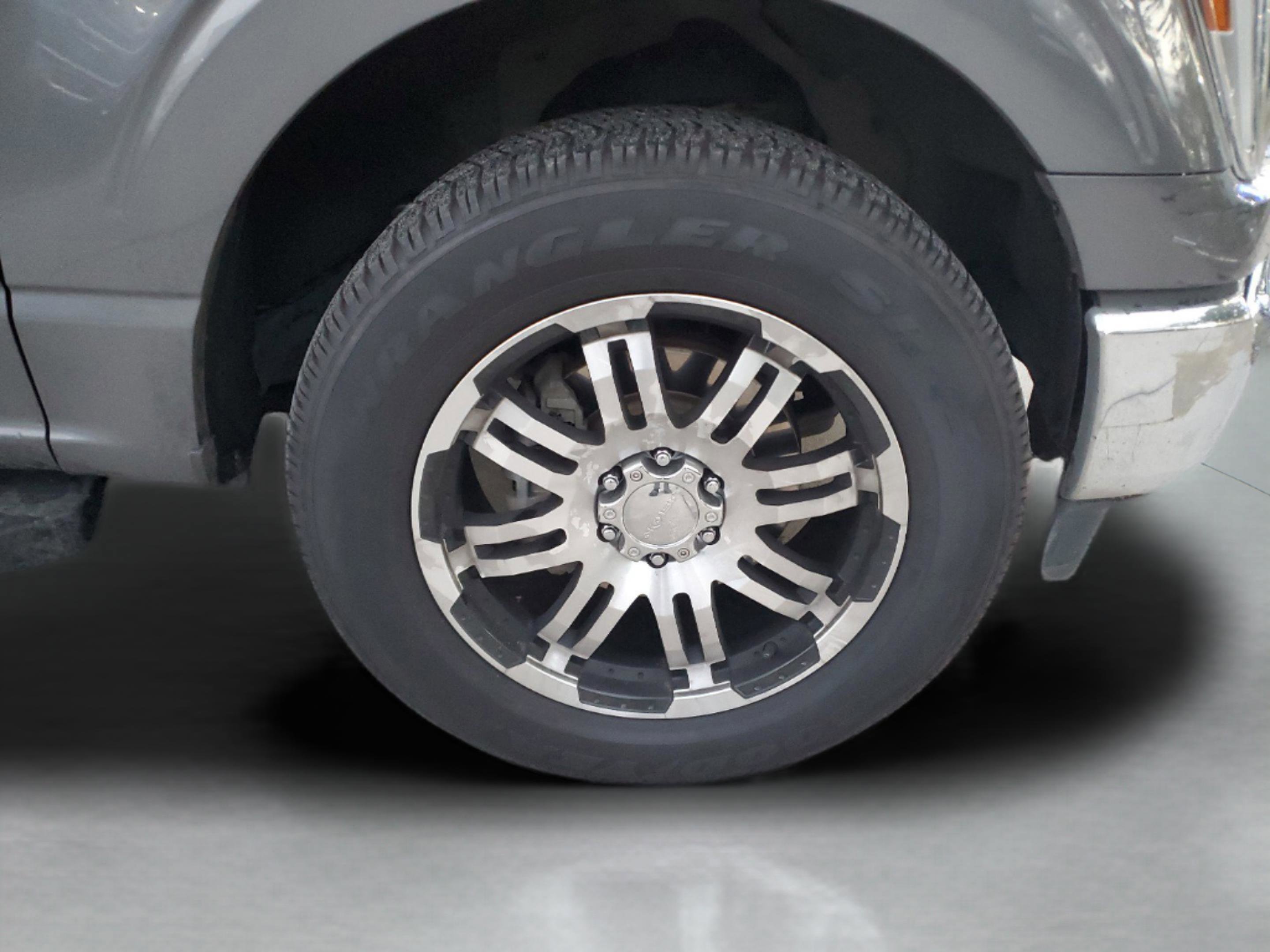 Used 2021 Ford F150 Lariat w/ Equipment Group 502A High image 5