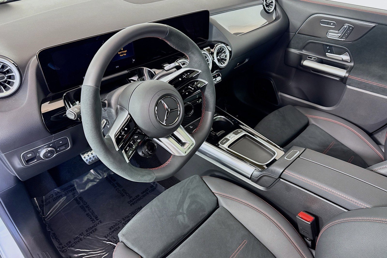 New 2025 Mercedes-Benz GLA 35 AMG 4MATIC image 9