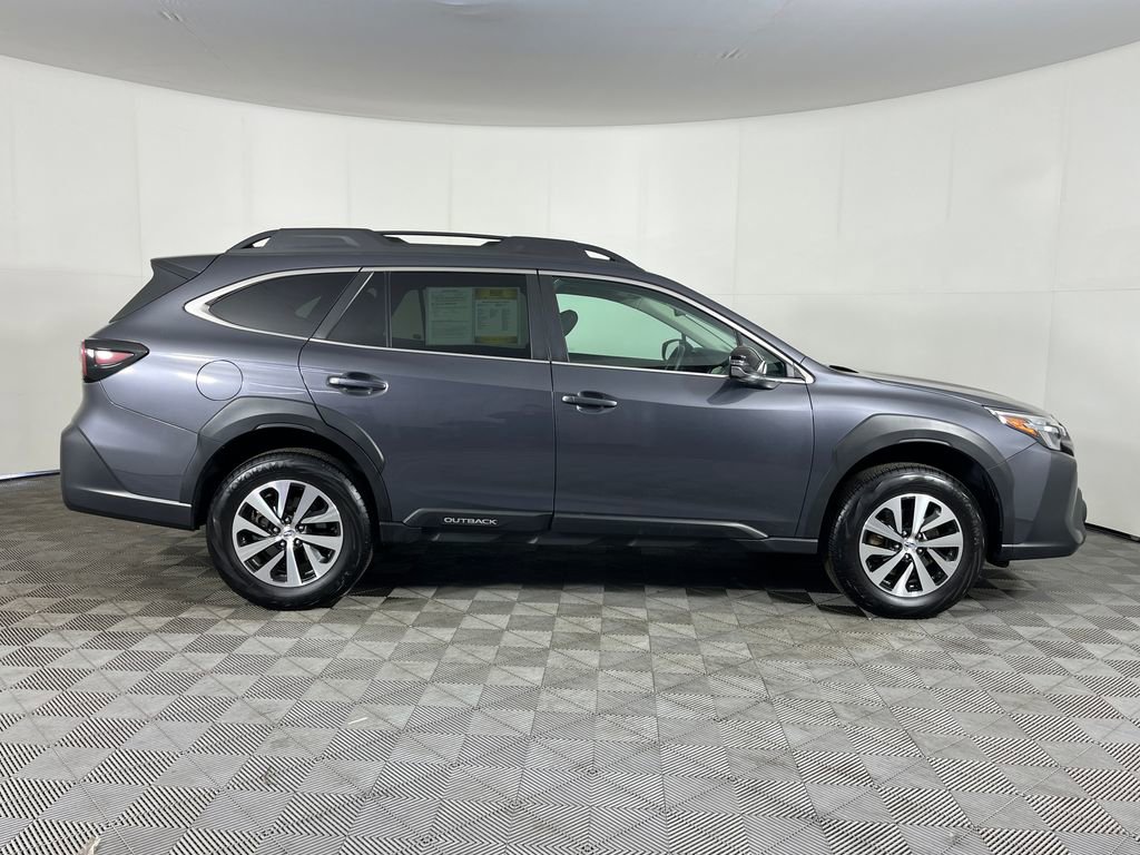 Used 2024 Subaru Outback Premium AWD/4WD image 5