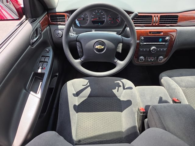 Used 2009 Chevrolet Impala LT FWD image 18