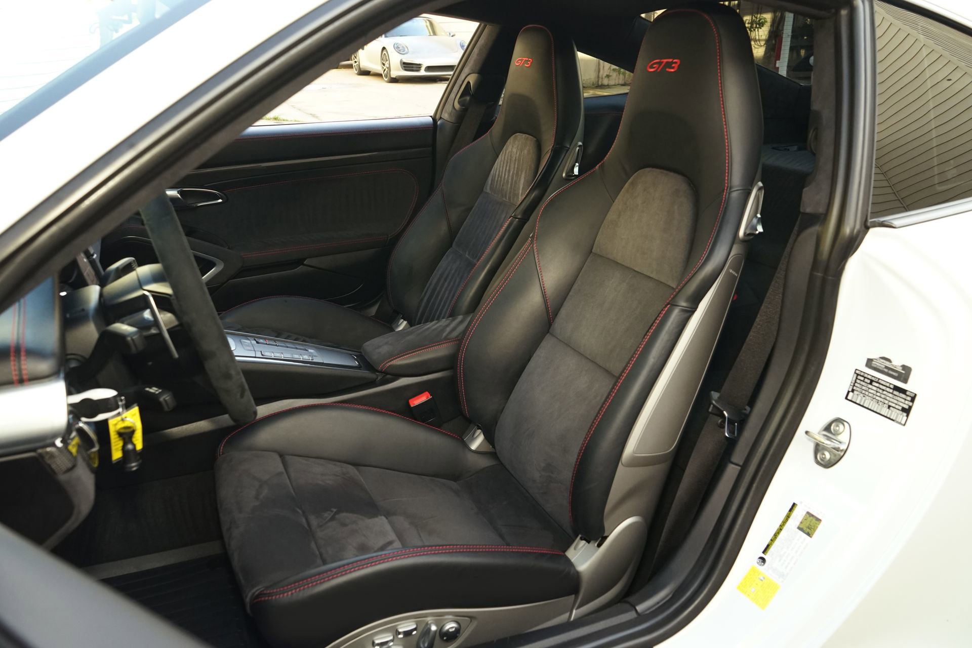 Used 2018 Porsche 911 GT3 RWD image 10
