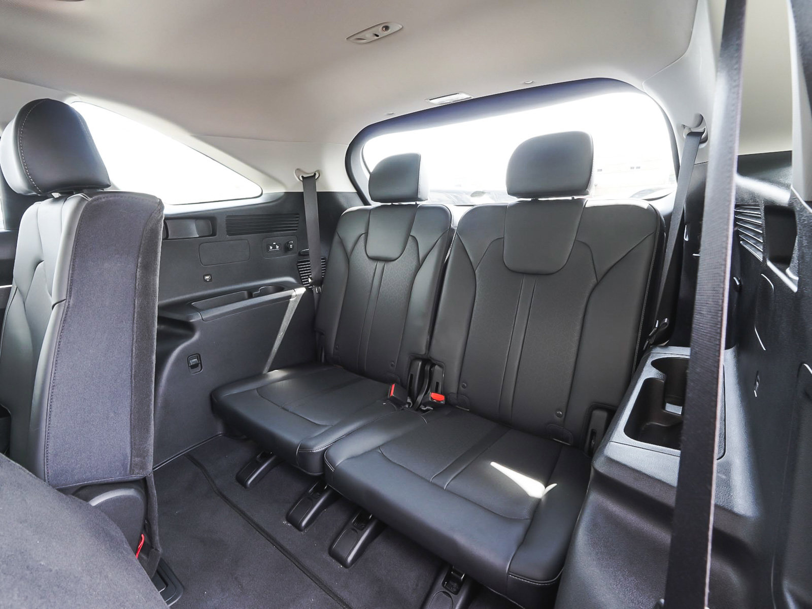 Used 2023 Kia Sorento S w/ Panoramic Sunroof Package image 34