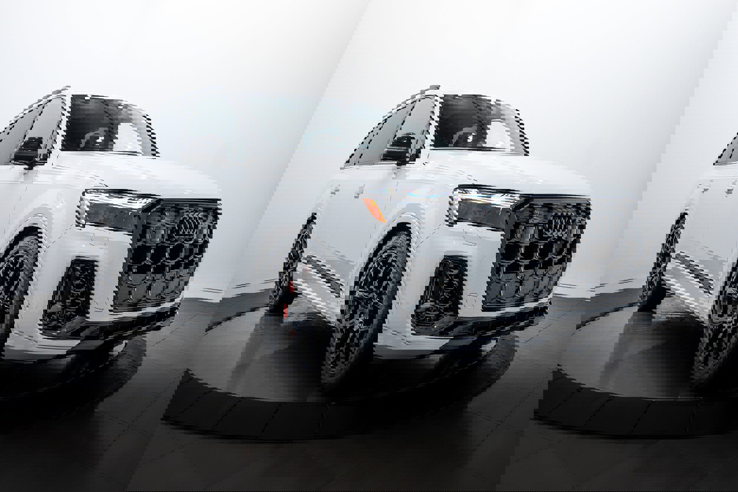 New 2026 Audi SQ7 Prestige