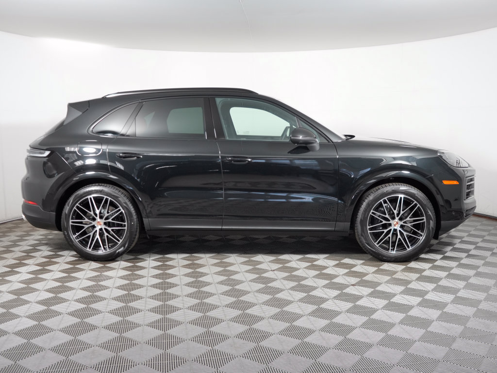 New 2026 Porsche Cayenne AWD/4WD image 8