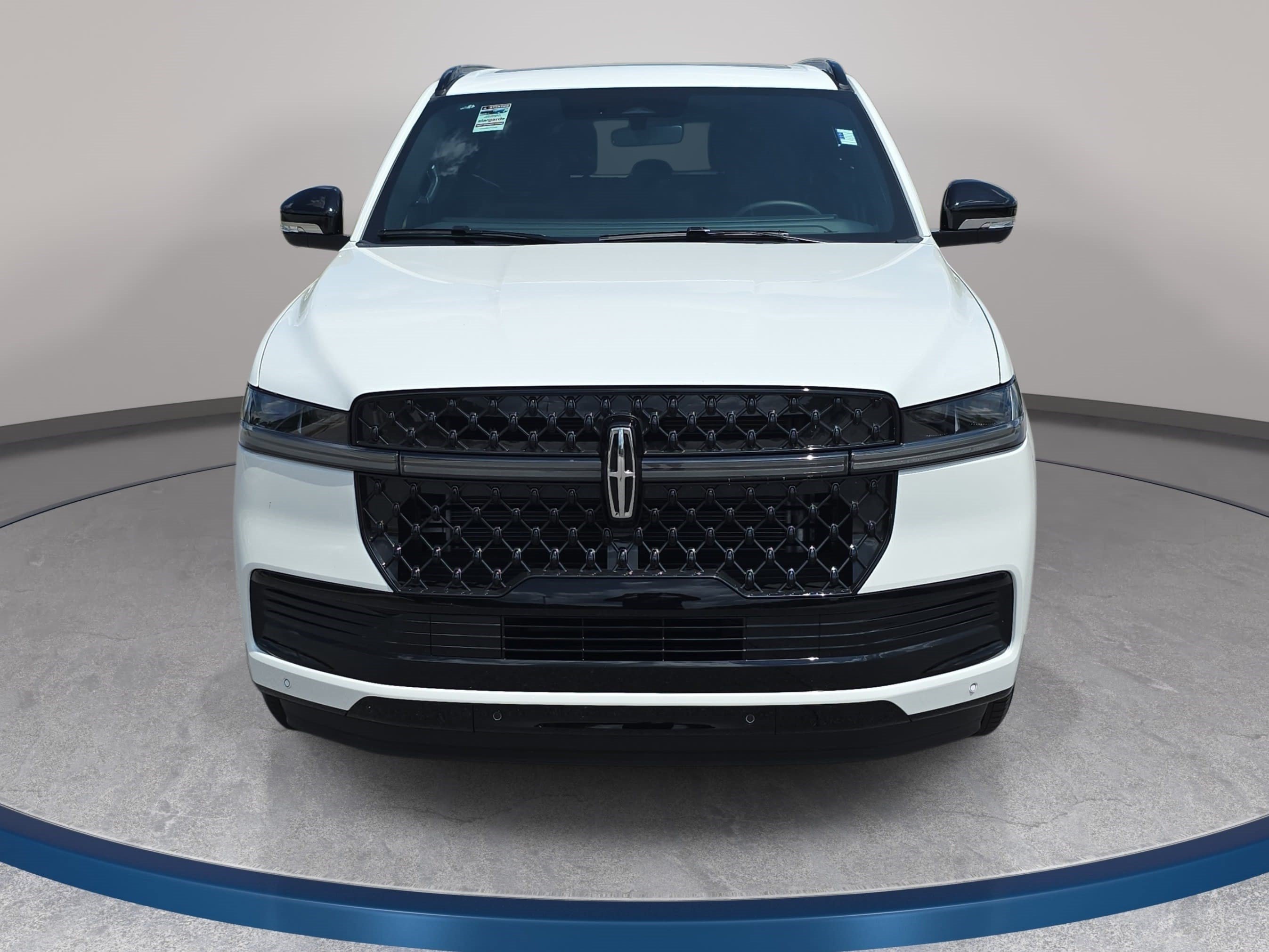 New 2027 Lincoln Navigator Reserve w/ Jet Appearance Package AWD/4WD image 2