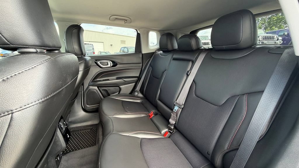 Certified 2022 Jeep Compass Trailhawk w/ Trailhawk Convenience Group AWD/4WD image 18