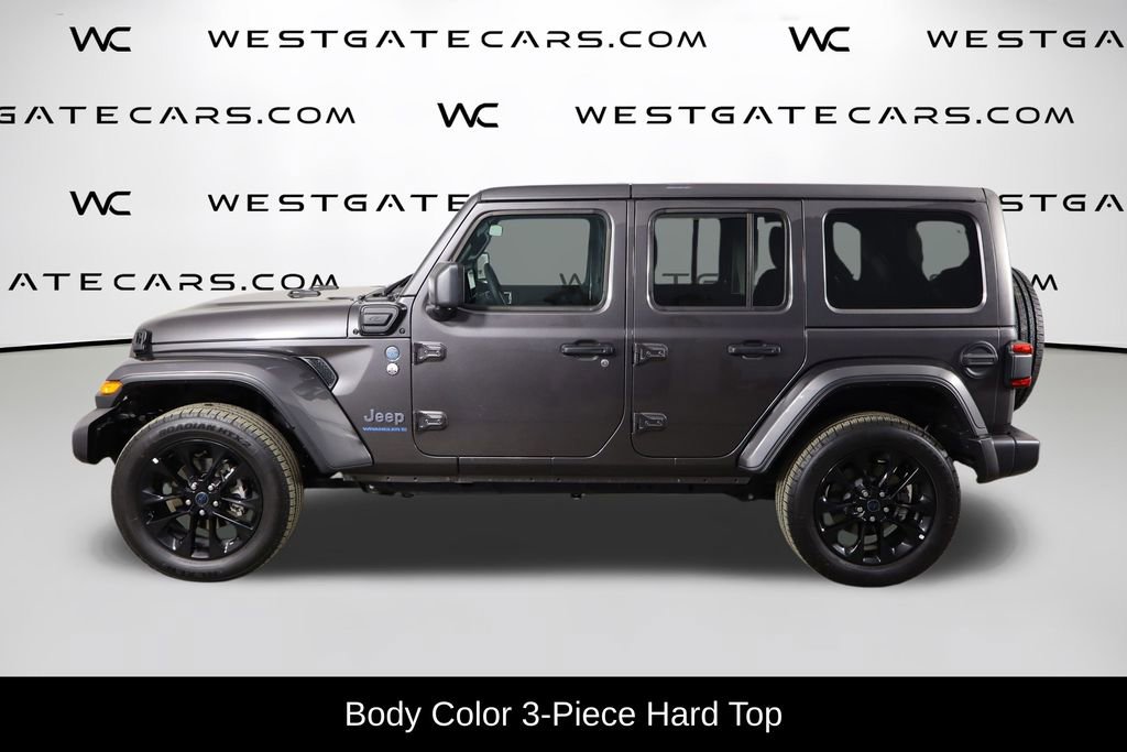 Used 2025 Jeep Wrangler Unlimited Sahara w/ Safety Group image 5