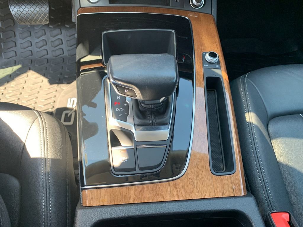 Used 2021 Audi Q5 2.0T Premium w/ Convenience Package image 27