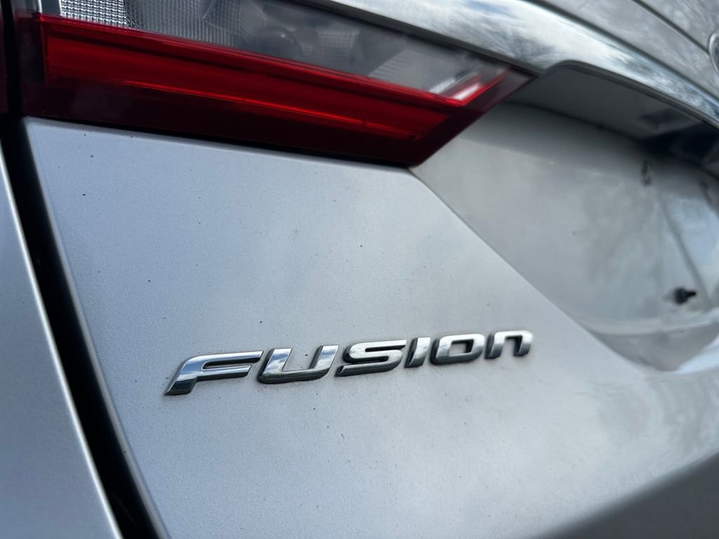 Used 2018 Ford Fusion SE image 27